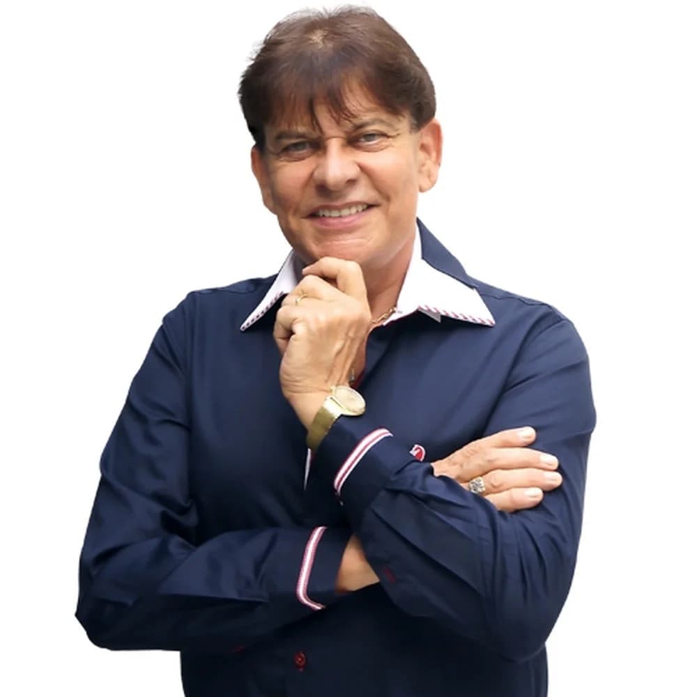 Vila do Artesão com Adilson Ramos e Capilé