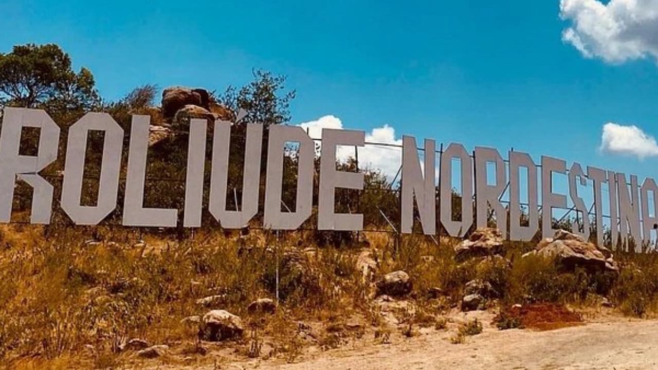 Letreiro Roliúde Nordestina